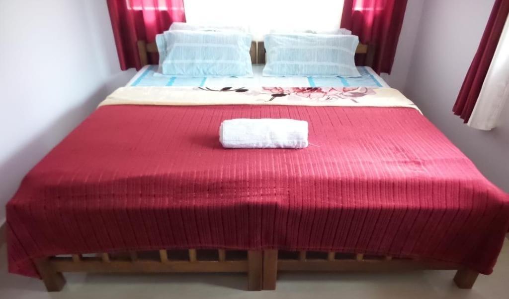 Suntikoppa Coorg Divine Spark Home Stay מראה חיצוני תמונה