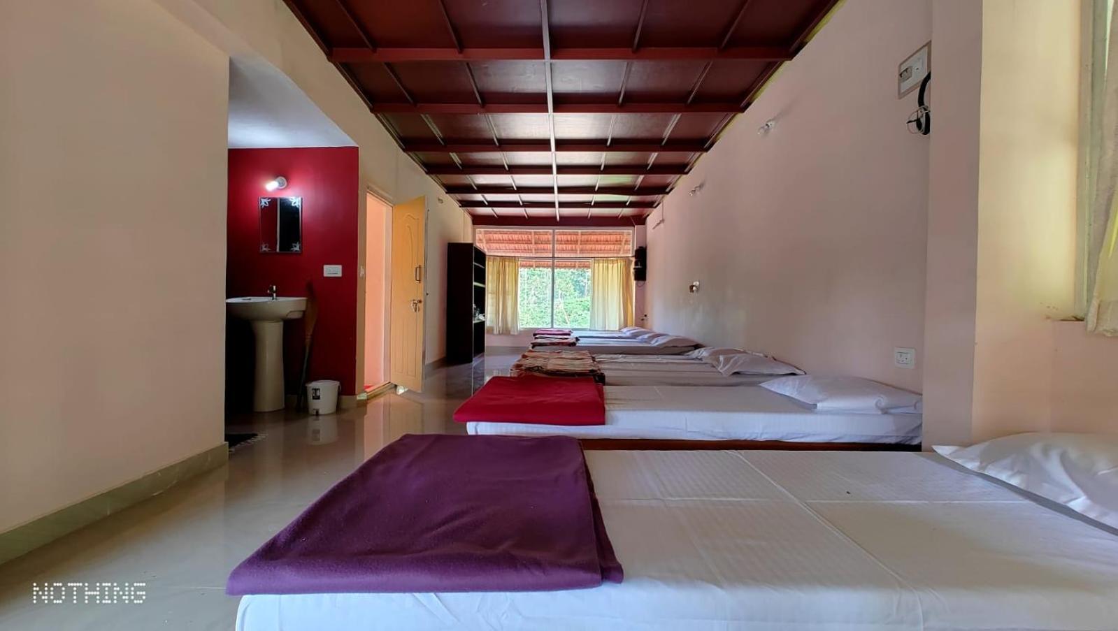 Suntikoppa Coorg Divine Spark Home Stay מראה חיצוני תמונה