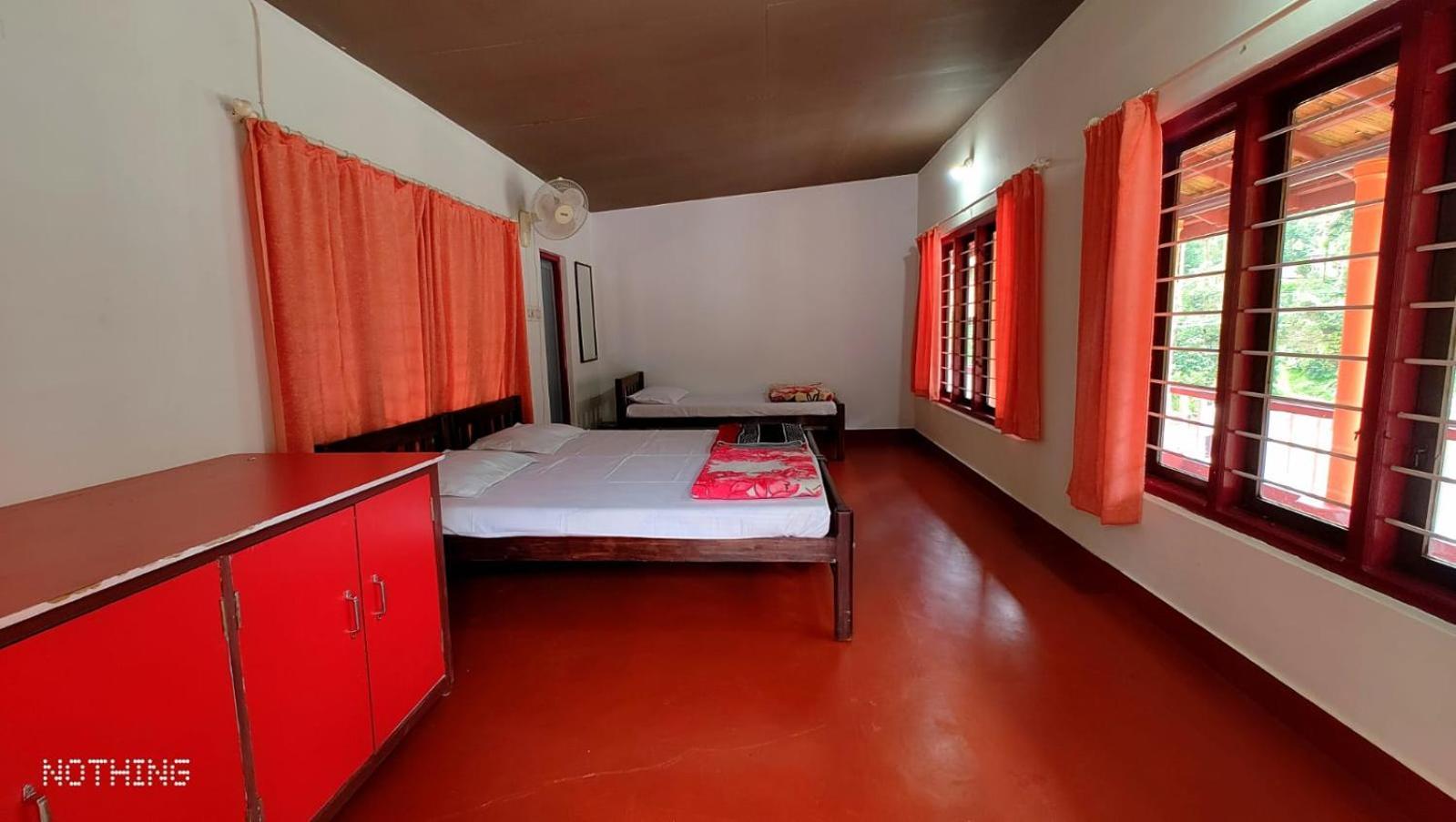Suntikoppa Coorg Divine Spark Home Stay מראה חיצוני תמונה